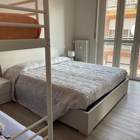 Suite De Rolandis Cin Itoo5Oo5C22Cdbezny Asti Dış mekan fotoğraf